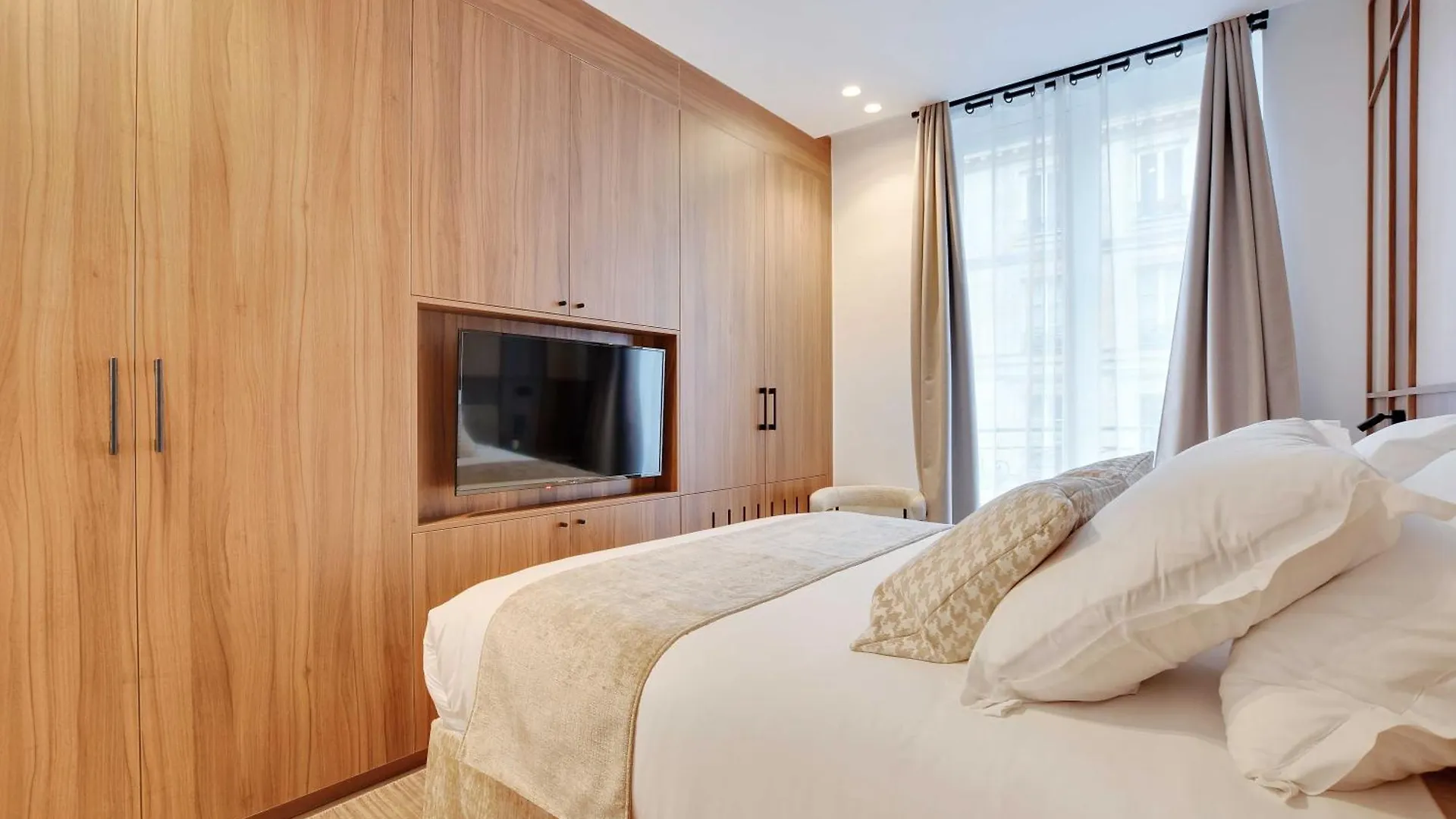Elegant Apartment With Ac -2Br-6P- Le Marais Paris France